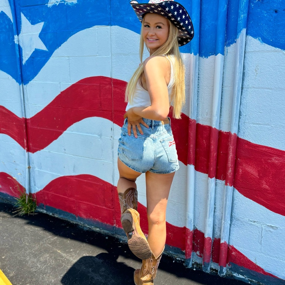 Budweiser Jean Shorts 🍻❤️